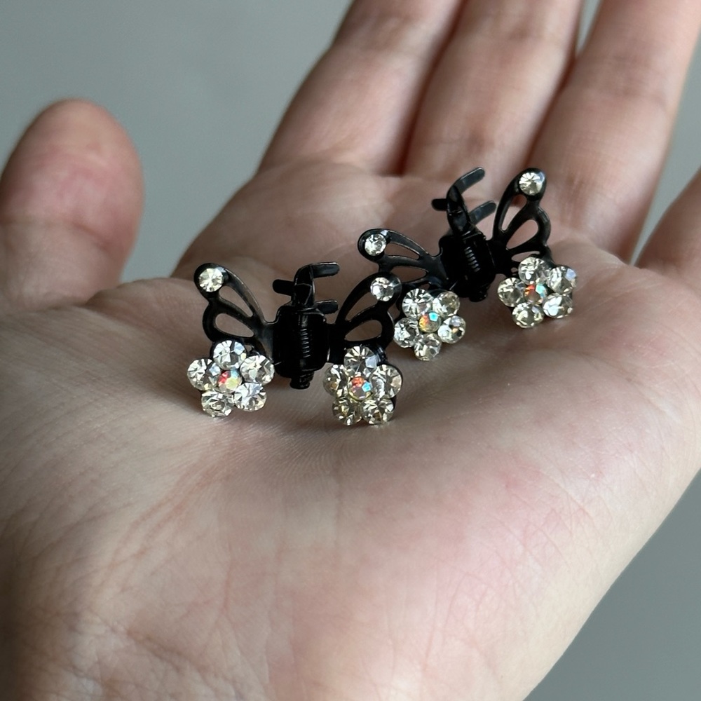 Butterfly clips